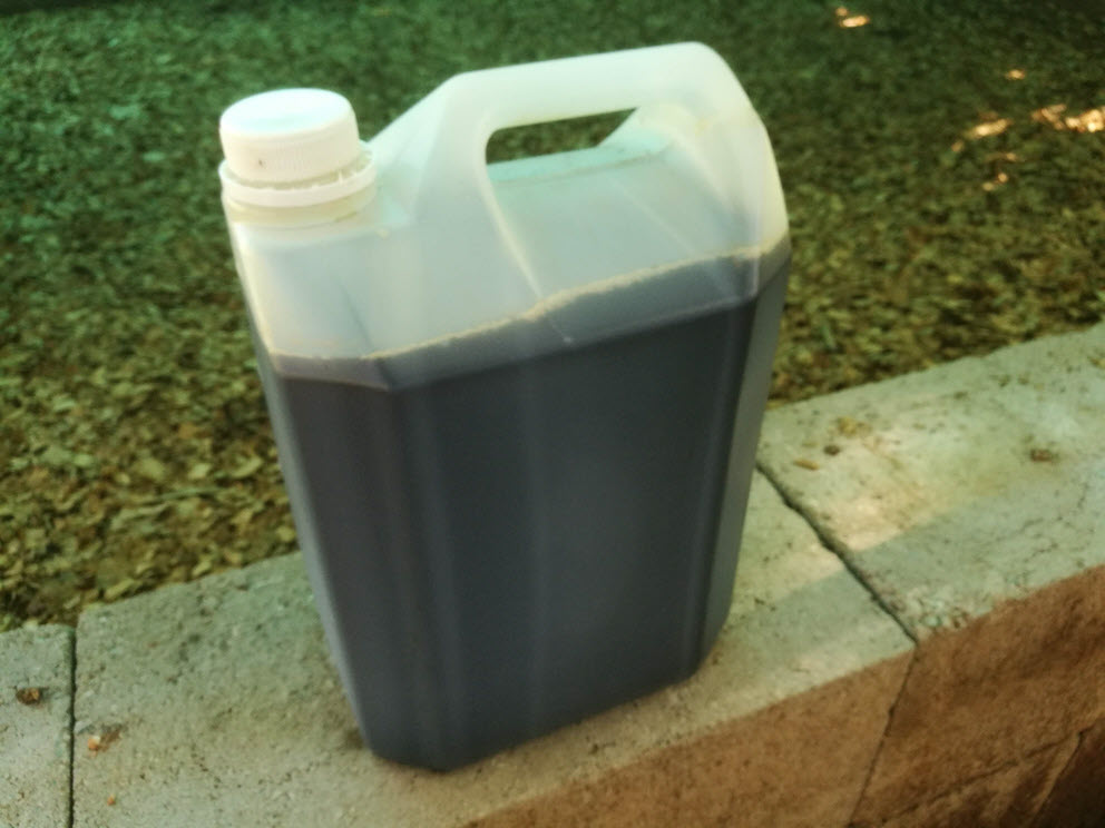 Brewing vermicompost tea